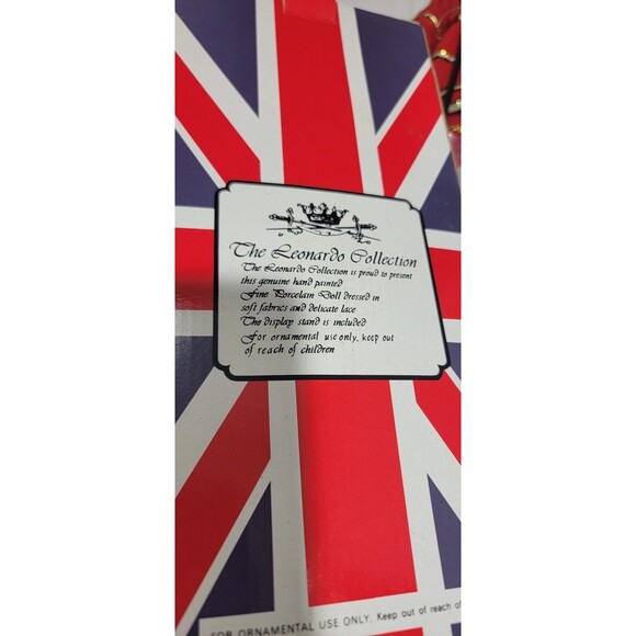 NEW Beefeate Tower of London Guard Soldier VTG Leonardo Collectio Porcelain Doll - Picture 13 of 14